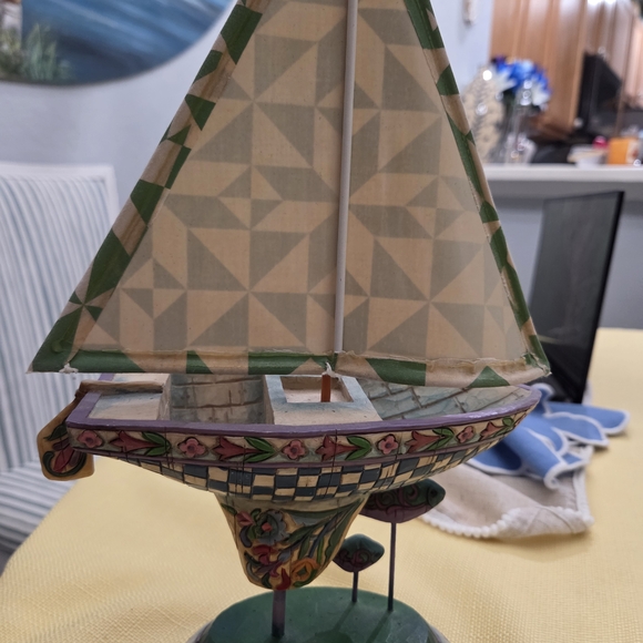 Jim Shore "THE WIND AT MY BACK" Sailboat 2012 #118735 - Picture 6 of 9